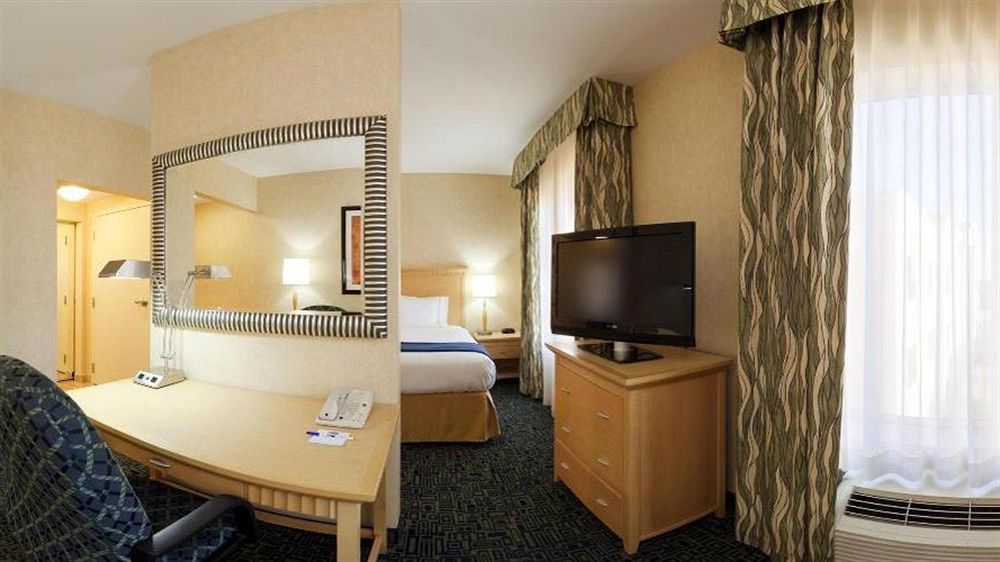 Holiday Inn Express Hotel & Suites Sacramento Airport Natomas, An Ihg Hotel Esterno foto