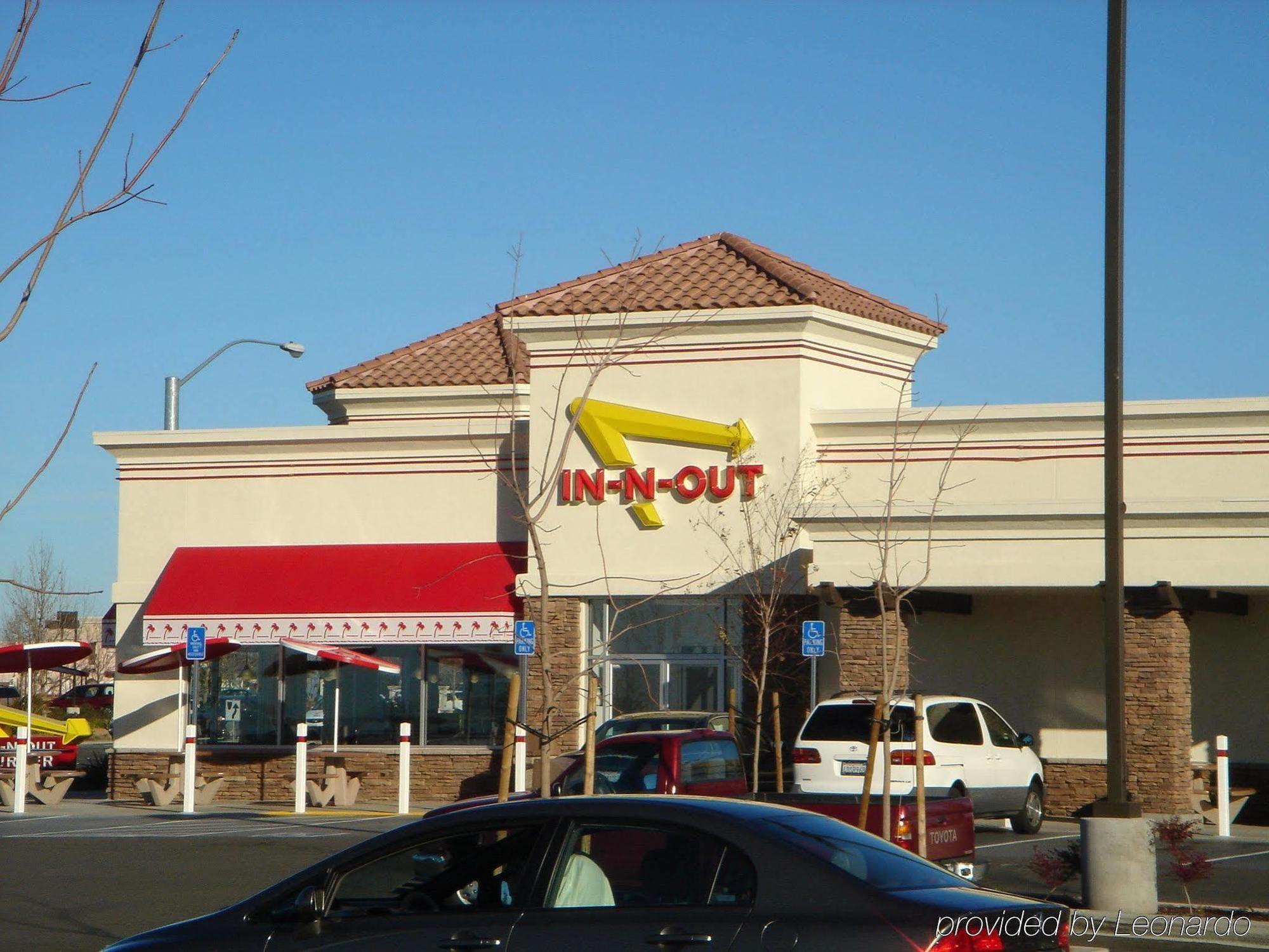 Holiday Inn Express Hotel & Suites Sacramento Airport Natomas, An Ihg Hotel Esterno foto